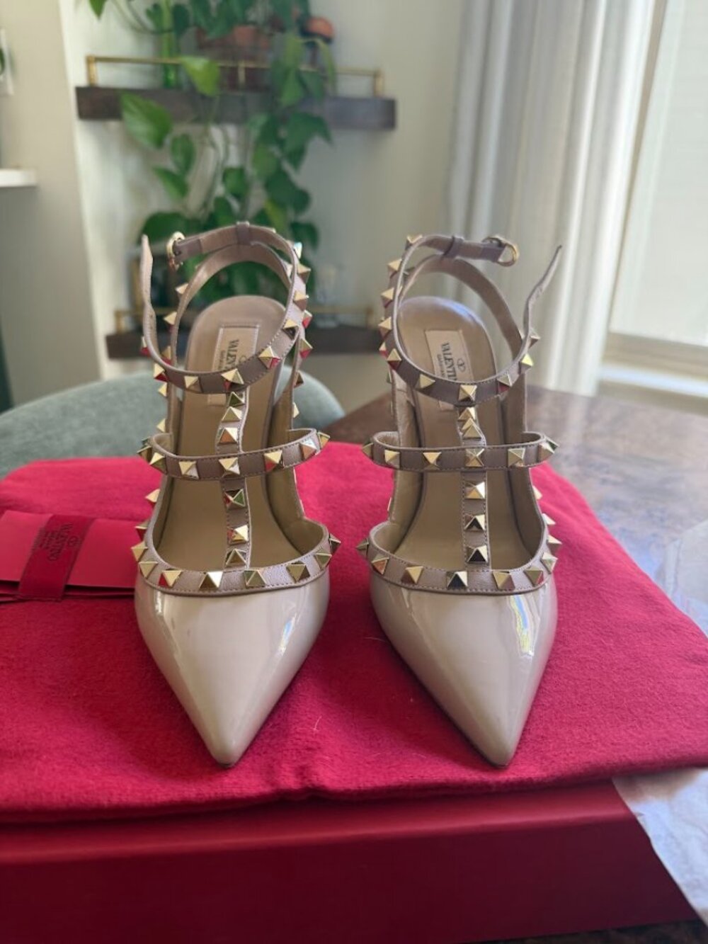 Valentino Rockstud Heels, Size 39, Beige
